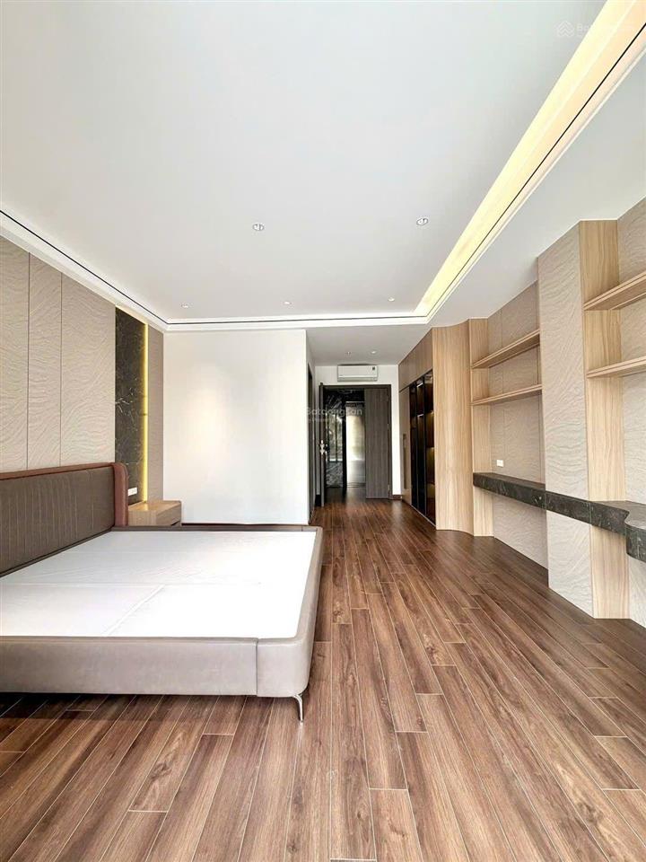 Nhà 66m xây 7 tầng, full nội thất, thang máy, gara ô tô ở ngọc lâm, long biên, hn 28,5 tỉ