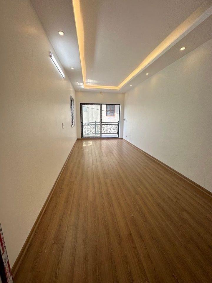 Bán nhà nam dư 5 tầng long lanh lô góc 100M ra phố hoàng mai