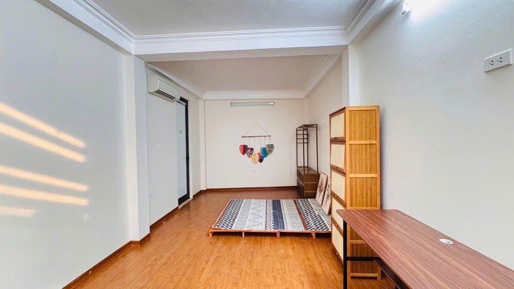 Bán nhà mặt phố yên lạc 5 tầng ô tô tránh kinh doanh hai bà trưng