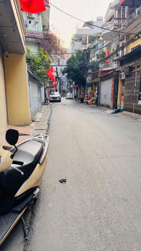 Bán nhà mặt phố yên lạc 5 tầng ô tô tránh kinh doanh hai bà trưng
