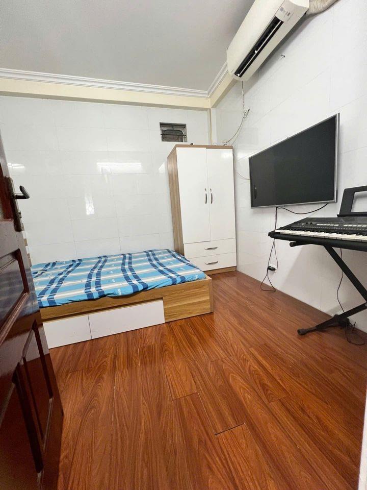 Bán nhà tam trinh 4 tầng dân xây SH quay đầu hai bà trưng