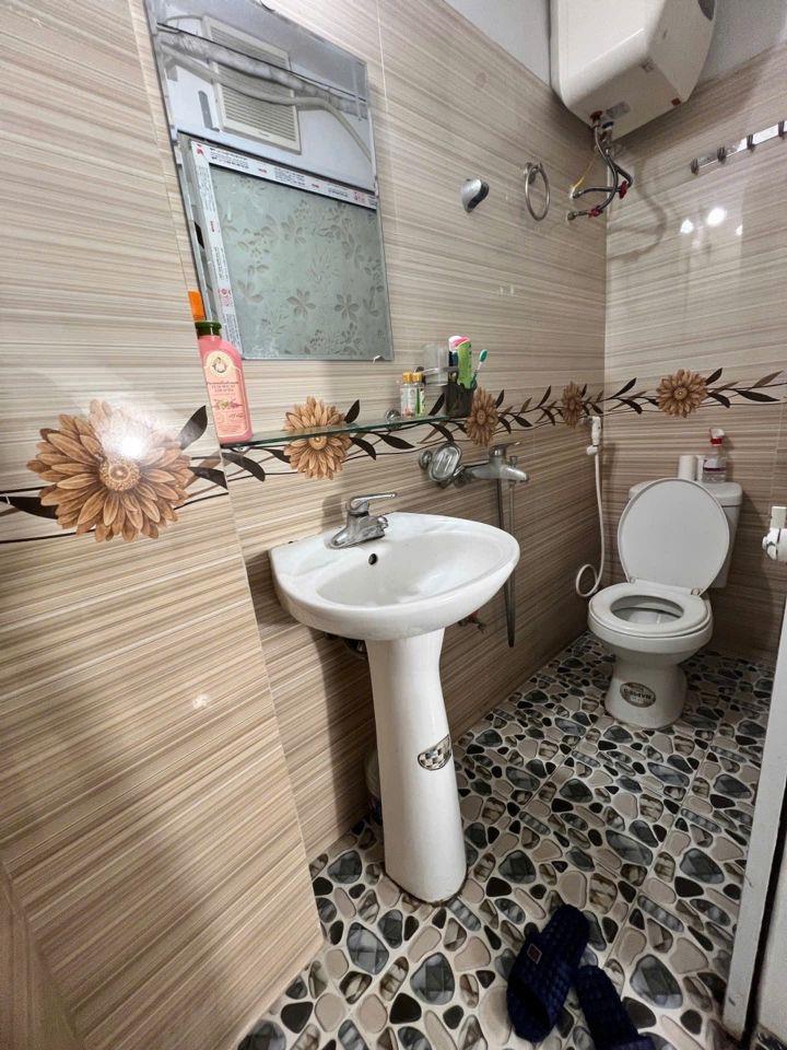 Bán nhà tam trinh 4 tầng dân xây SH quay đầu hai bà trưng