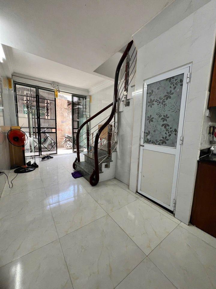 Bán nhà tam trinh 4 tầng dân xây SH quay đầu hai bà trưng