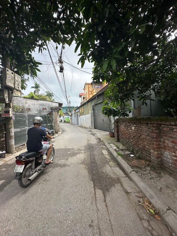 Bán đất ngọc trì thạch bàn cổ linh 65M 2 ô tô tránh vào đất sát phố long biên