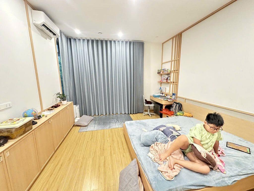 Bán nhà lĩnh nam 5 tầng dân xây phân lô vip ô tô chạy vòng quanh hoàng mai