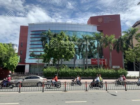 Cho thuê nhà nguyên căn mặt tiền đường 3/2, p.6, quận 10, kinh doanh sầm uất