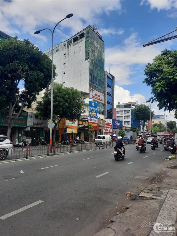 Cho thuê nhà nguyên căn mặt tiền đường 3/2, p.6, quận 10, kinh doanh sầm uất