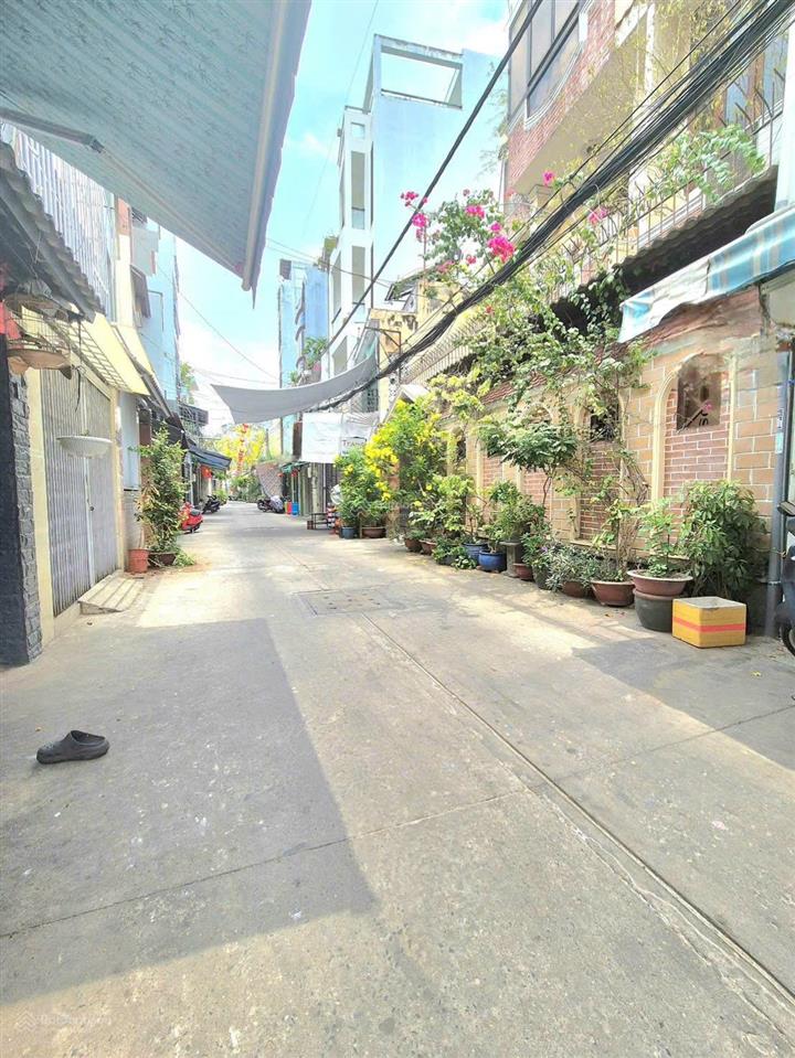 Bán nhà hẻm xe hơi lạc long quân, p.11, tân bình, 4.8mx 13m, 2 lầu, 7.2 tỷ