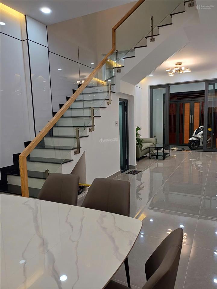 Bán nhà 4 tầng mới (4mx13.4m), góc 2mt đường tô hiệu, quận tân phú, gần cv đầm sen