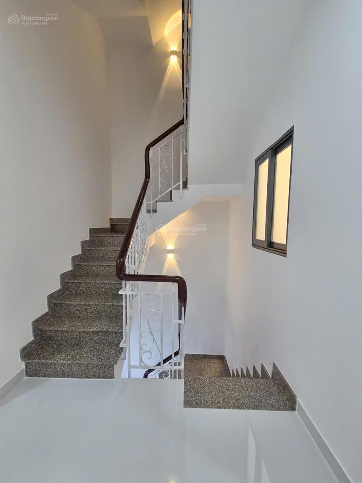 Bán nhà đường 8m lương thế vinh, p. phú thạnh, tphcm, 4.5mx11m, 4 tầng mới