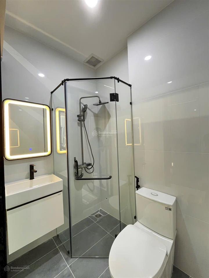 Bán nhà mới full nội thất, 5 tầng  có thang máy, hxh lạc long quân, p.3, quận 11