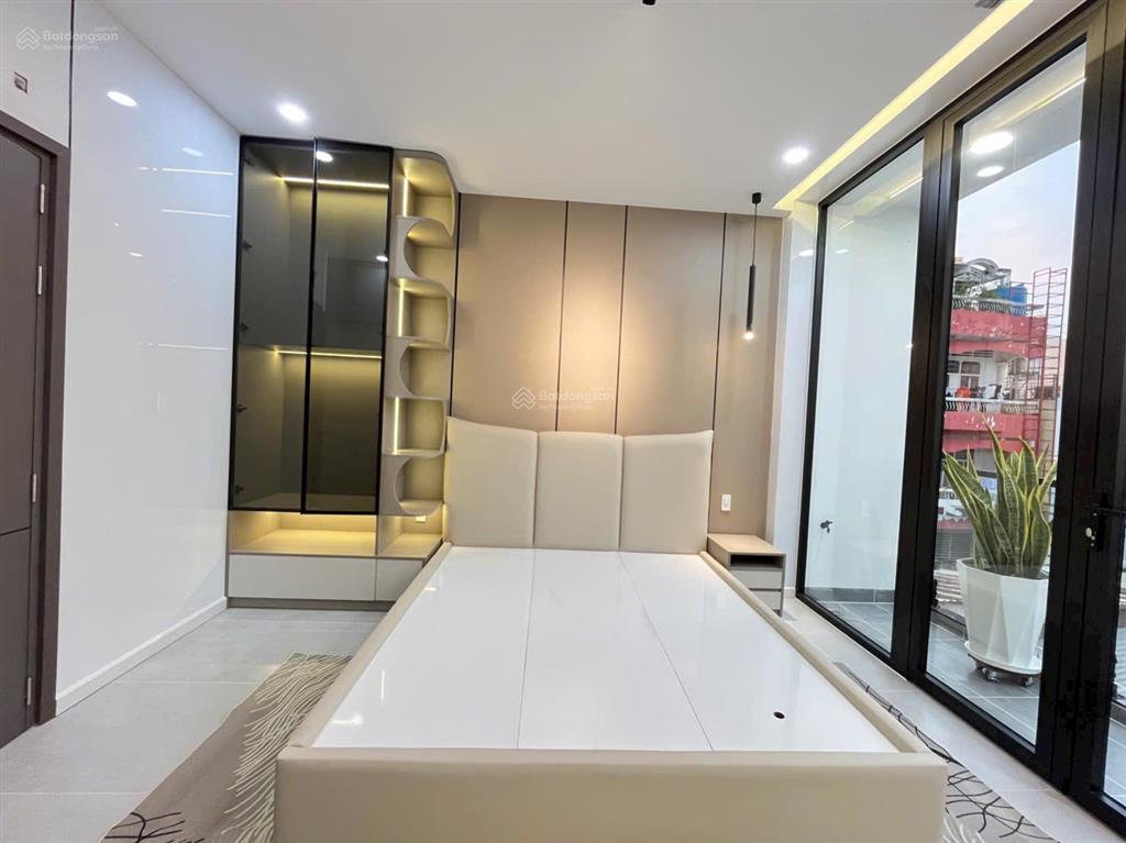 Bán nhà mới full nội thất, 5 tầng  có thang máy, hxh lạc long quân, p.3, quận 11