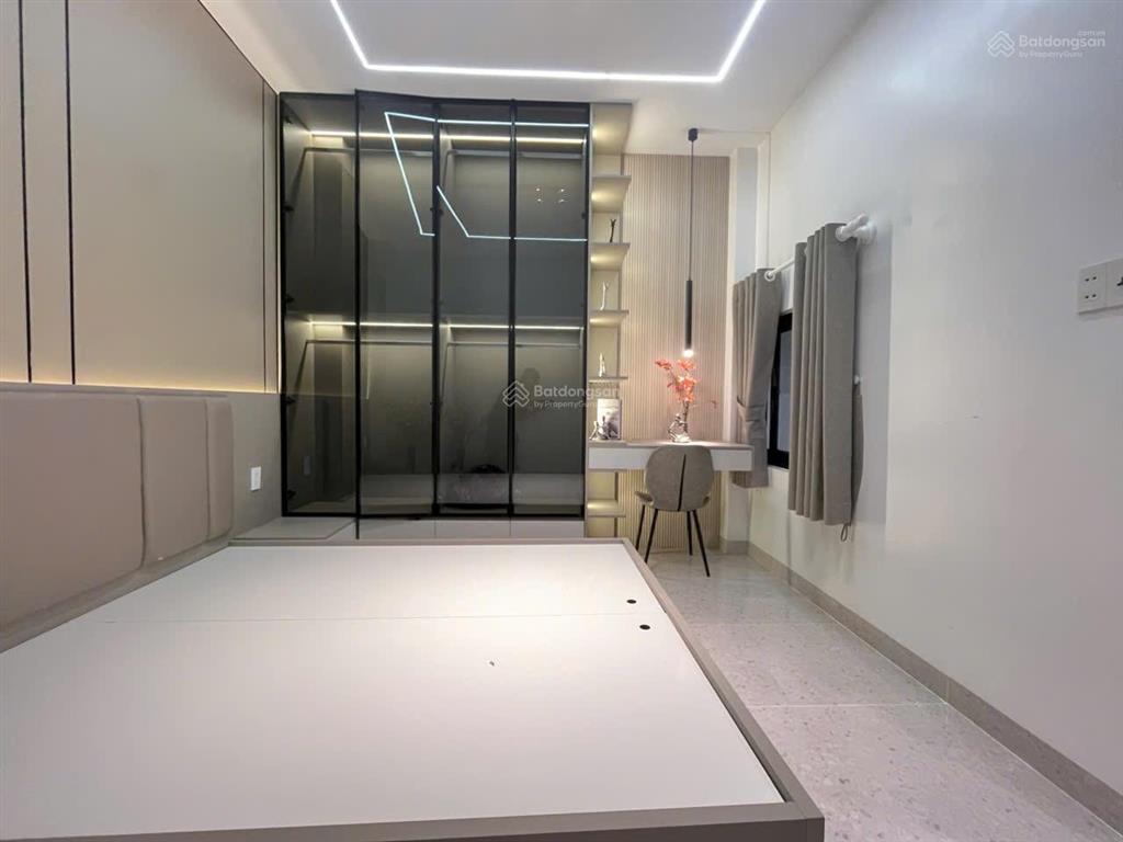 Bán nhà 4 tầng mới, hẻm 5m âu cơ, p. 9, tân bình, đầy đủ nội thất, có thang máy!