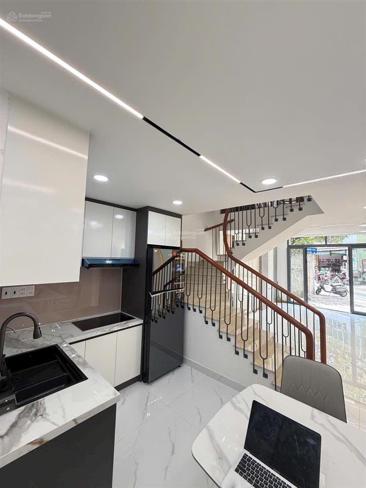 Bán nhà 4 tầng mới mặt tiền hồng lạc, p.10, tân bình, 3.8x11m, nhà mới full nội thất
