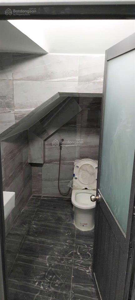 Bán nhà hẻm 4m bà hạt, p.9, quận 10, dt 4m x 10m, nhà 5 tầng mới vào ở ngay!