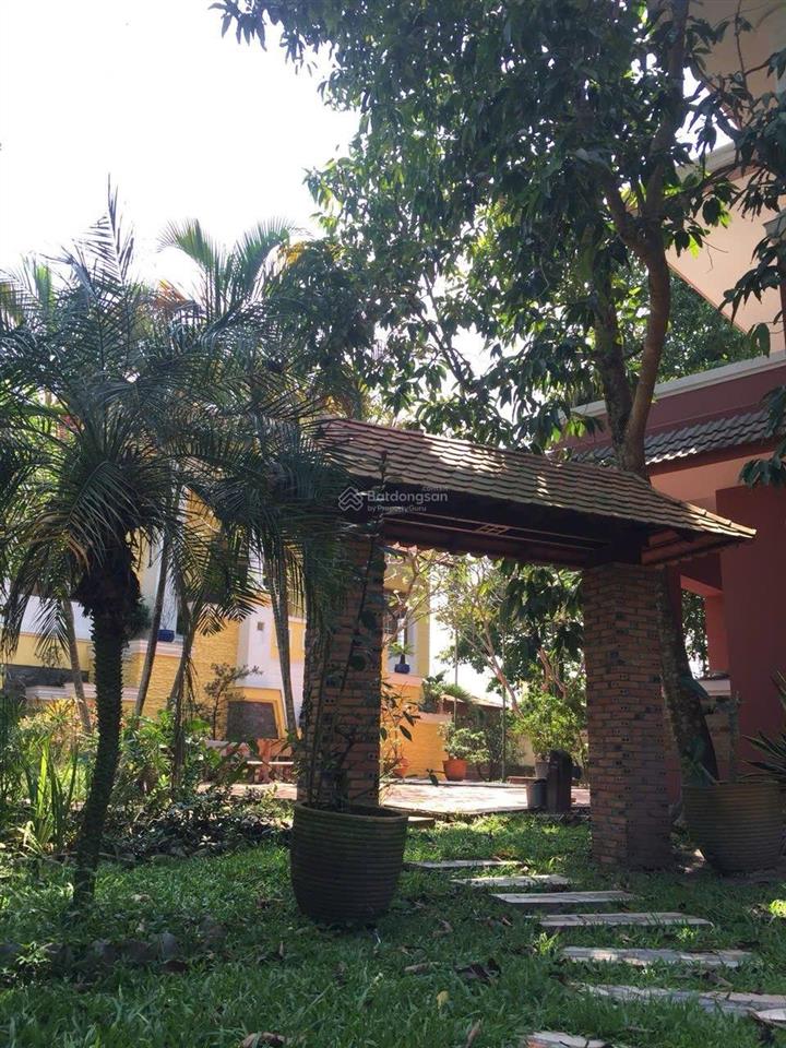 Bán biệt thự vườn xã nhuận đức . diện tích hơn 4 000 m2 giá ngộp