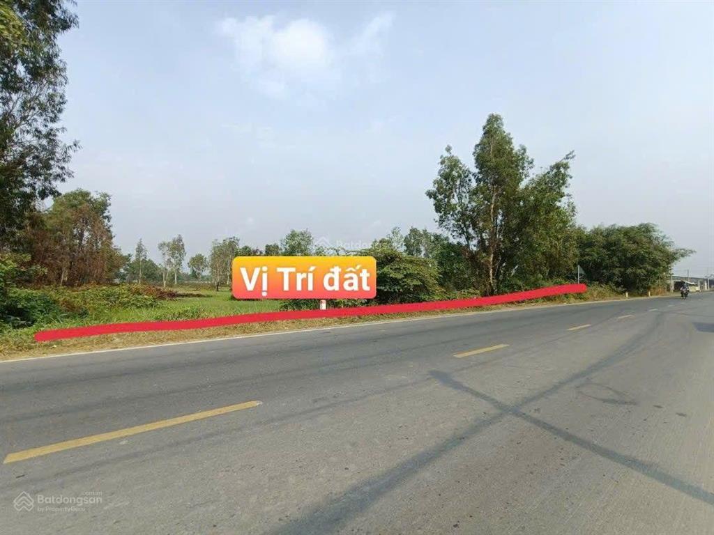 Bán đất 2 mặt tiền tỉnh lộ 7, gần 10.000m2 khu dân cư.