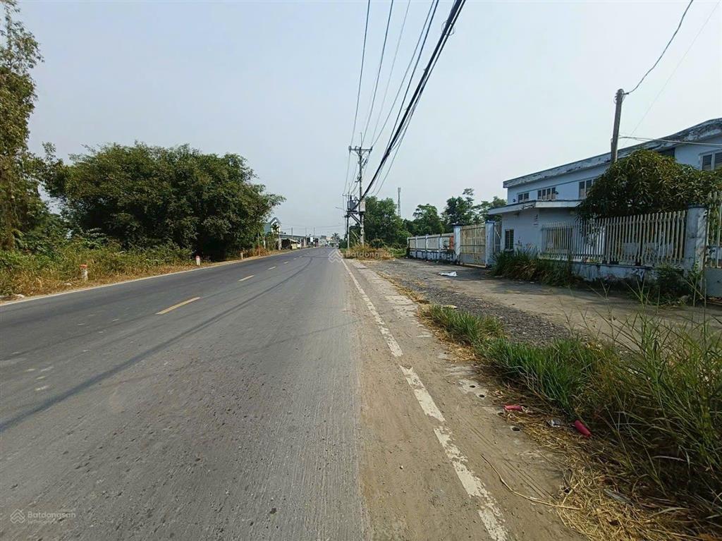 Bán đất 2 mặt tiền tỉnh lộ 7, gần 10.000m2 khu dân cư.