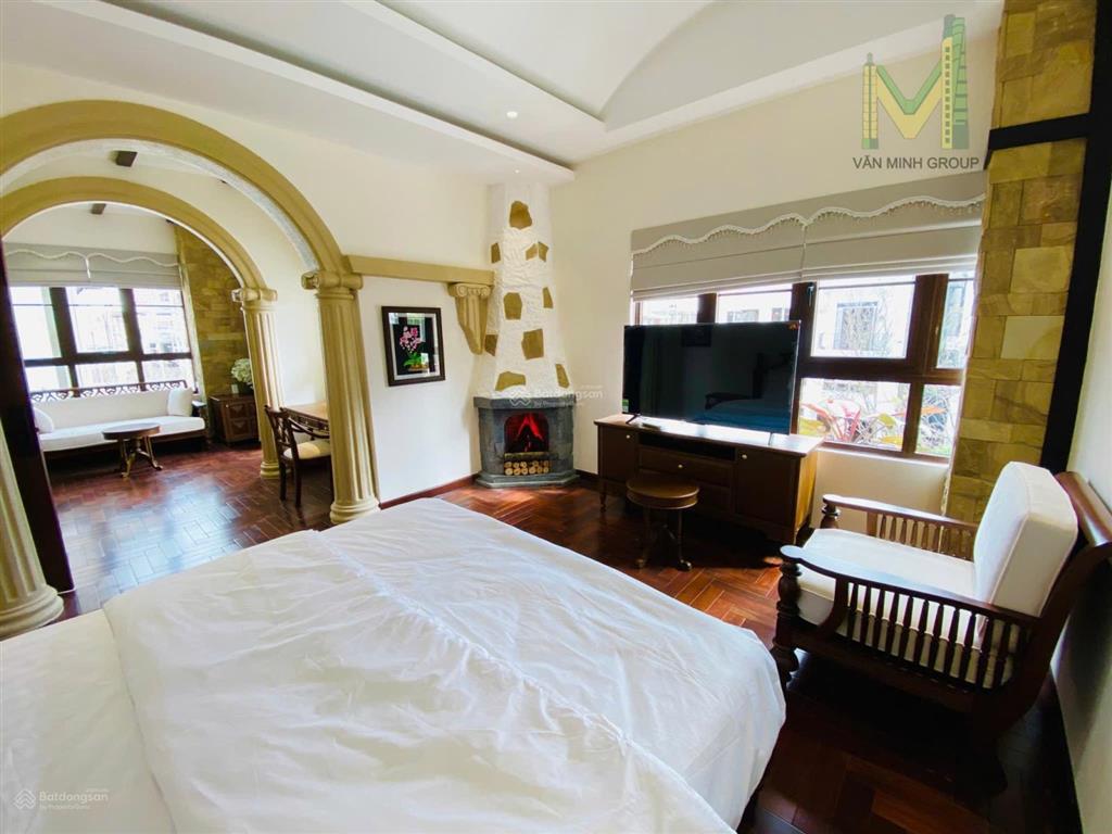 Em chính chủ cần bán gấp biệt thự kiểu pháp cổ điển, khu compound tp đà lạt