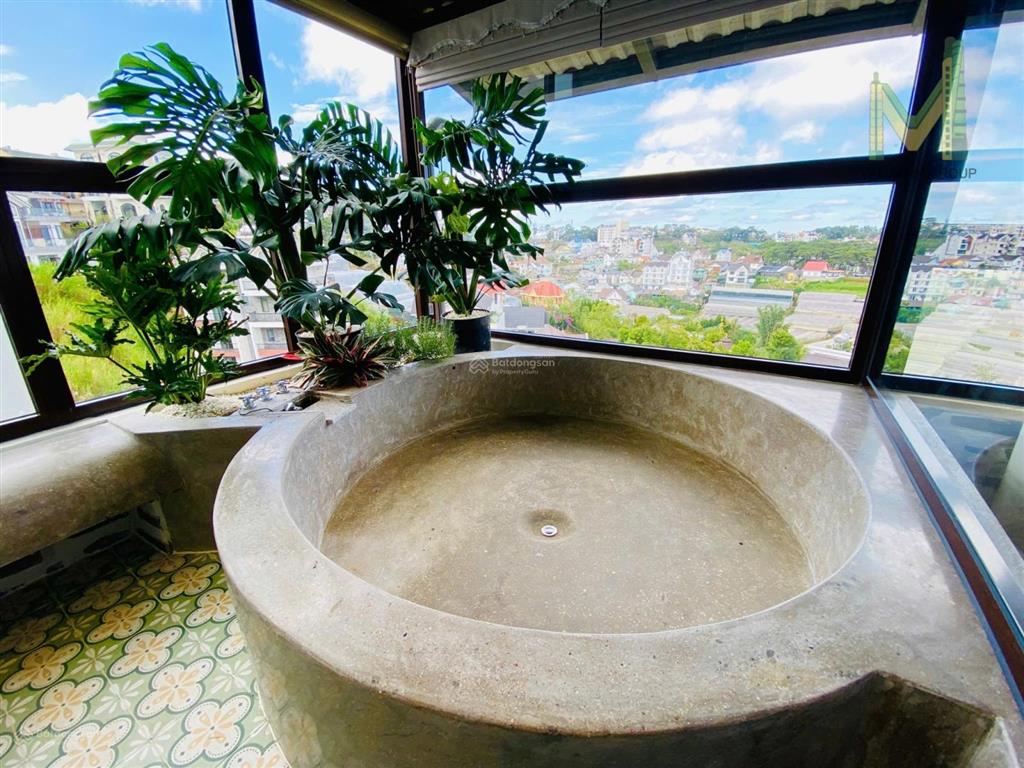 Em chính chủ cần bán gấp biệt thự kiểu pháp cổ điển, khu compound tp đà lạt