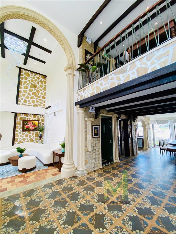 Em chính chủ cần bán gấp biệt thự kiểu pháp cổ điển, khu compound tp đà lạt