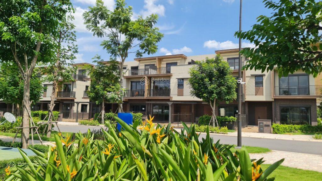 Nhà phố izumi city nhà sẵn kèm sổ hồng riêng. mặt tiền rộng 6m, chỉ 6,9 tỷ.  0978 469 ***