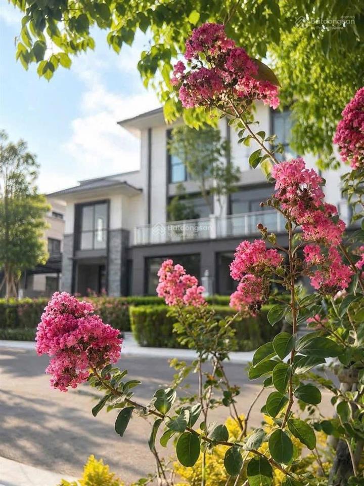 Biệt thự đơn lập gladia căn nội khu hướng đông nam, giá tốt.  0978 469 ***