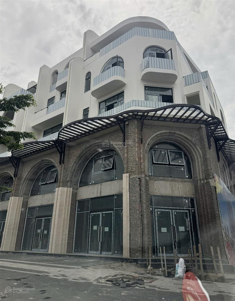 Bán shophouse có hầm, vị trí mặt đường tỉnh 379b đối diện ubnd huyện văn giang tháng 06/2026