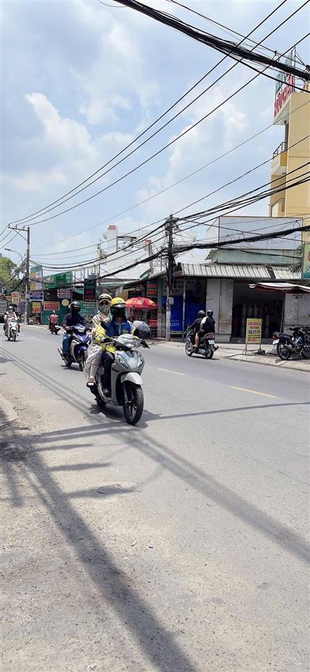 Nhà đẹp 5 phòng ngủ, hẻm 6m đúc 5 tấm, nội thất đẹp, khu cao tầng đường mã lò, bhh a, bình tân