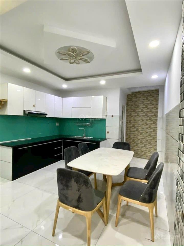 Nhà đẹp 5 phòng ngủ, hẻm 6m đúc 5 tấm, nội thất đẹp, khu cao tầng đường mã lò, bhh a, bình tân