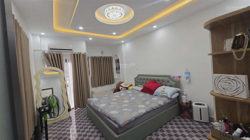 Nhà hẻm xe hơi sát mặt tiền đường 1c phường bhh a quận bình tân. dt 4x14m. đúc 3 tấm giá tốt