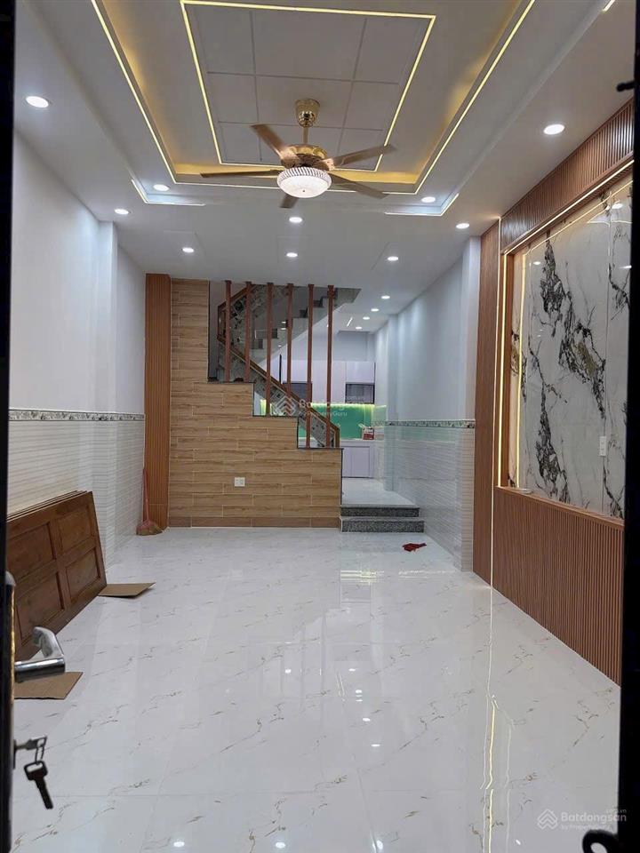 Nhà ngang 8m thích hợp cho gia đình đông người. hoặc vừa ở vừa cho thuê. đường hương lộ 2 bình tân