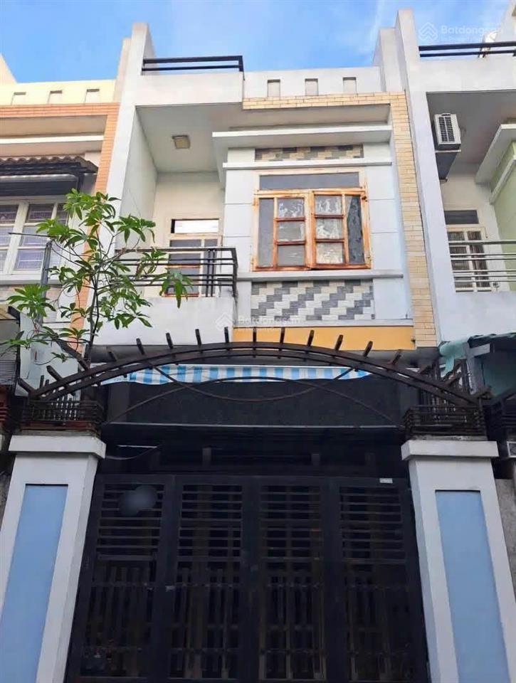 Nhà bán hẻm xe tải diện tích 4x18 giá chỉ 4ty350 quận bình tân