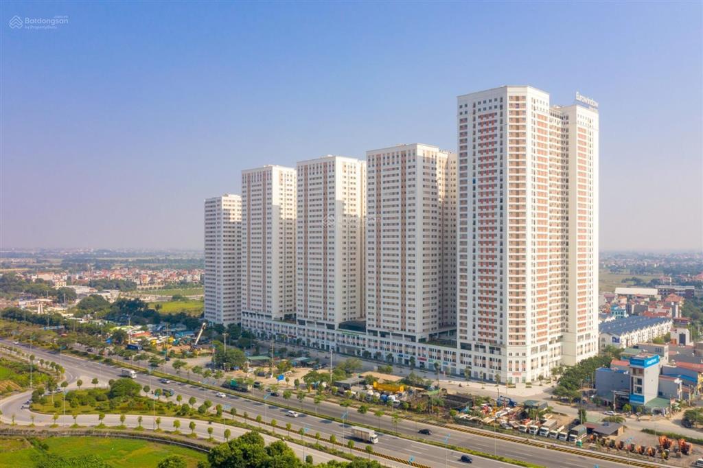 Cần bán nhanh căn hộ 3pn tầng trung view đẹp nhà mới giá 4 tỷ