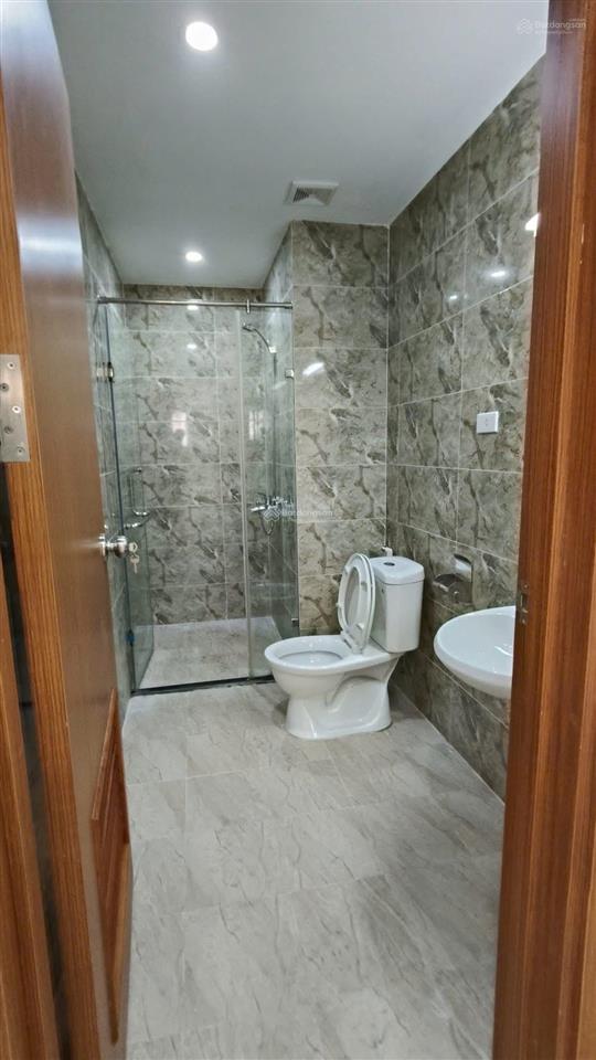 Bán căn hộ 2pn tầng trung giá 3,5 tỷ nhà mới chưa ở