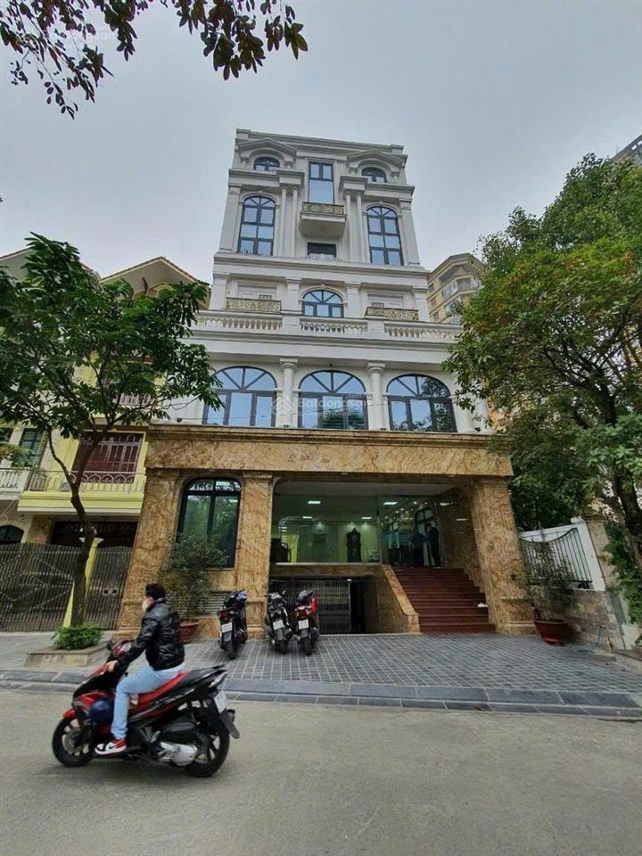 Mặt phố từ hoa  tây hồ  135m2  8 tầng  lô góc  view hồ  vỉa hè rộng  dt ổn định