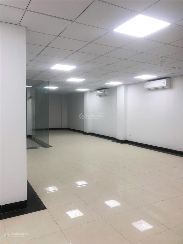 Tòa nhà văn phòng mặt phố hoàng văn thái  150m2  9 tầng  dòng tiền khủng