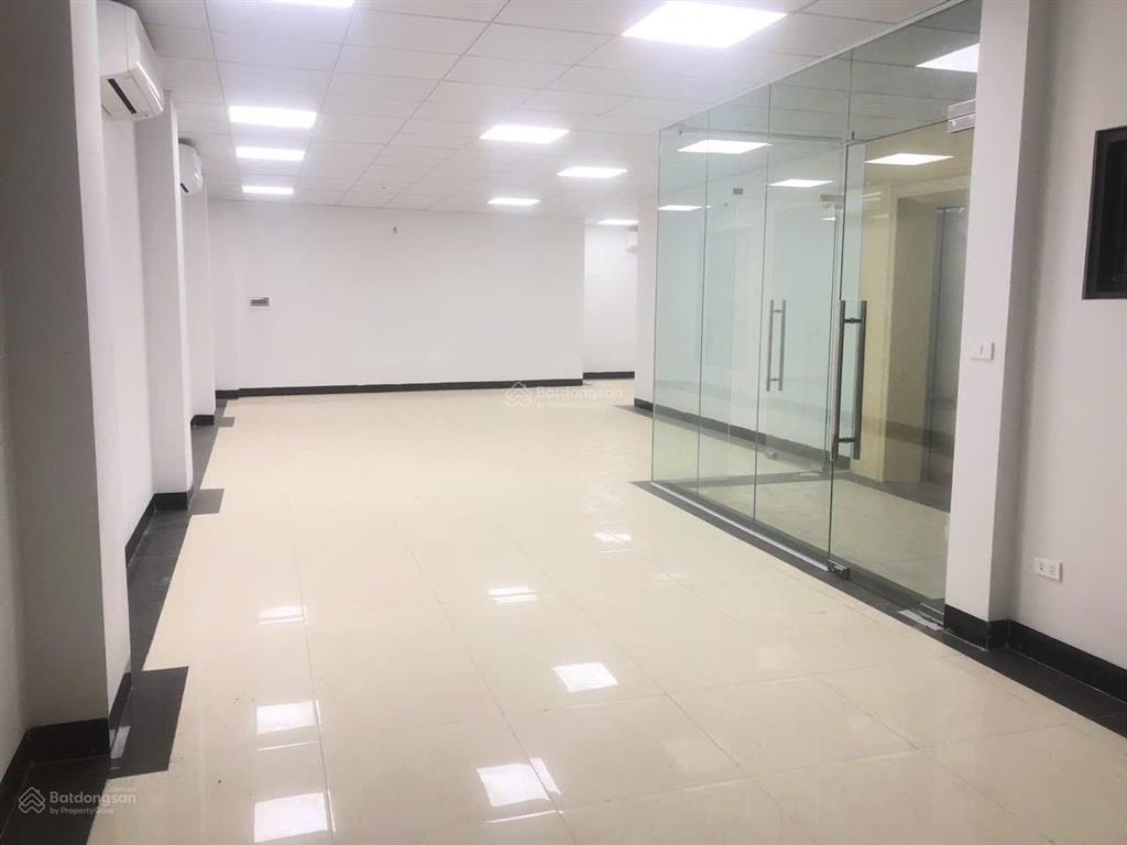 Tòa nhà văn phòng mặt phố hoàng văn thái  150m2  9 tầng  dòng tiền khủng