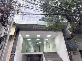 Toà nhà văn phòng quận hà đông  135m2  9 tầng  pccc đạt chuẩn  dt hơn 2 tỷ/năm