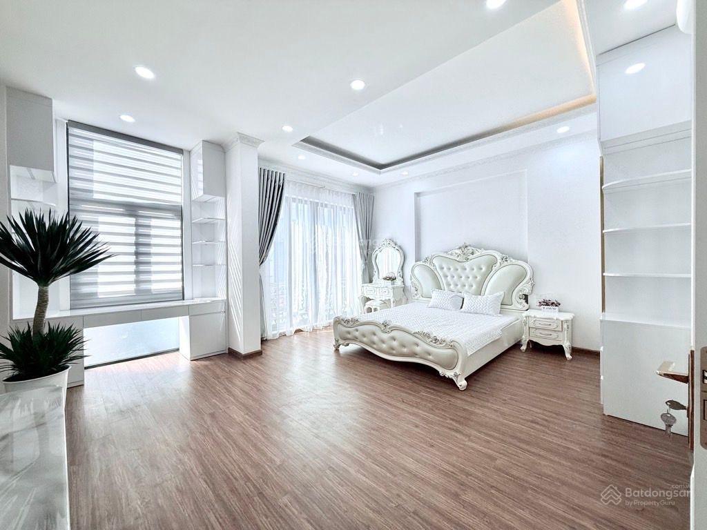 Khu phân lô phố lê văn thiêm  70m2 mt 6m  oto tránh đỗ  an sinh tốt