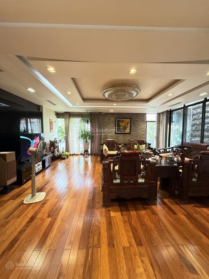 Lô góc  trung tâm quận thanh xuân  160m2  mt 25m  thang máy  kinh doanh