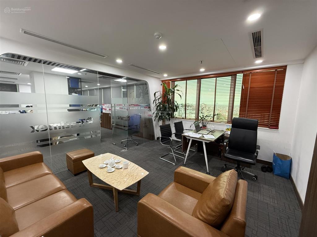 Lô góc  trung tâm quận thanh xuân  160m2  mt 25m  thang máy  kinh doanh