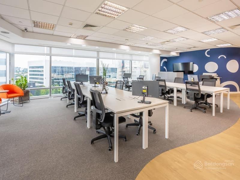 Lô góc  mặt phố nguyễn lân  200m2  mt 9m  thang máy  pccc đạt chuẩn