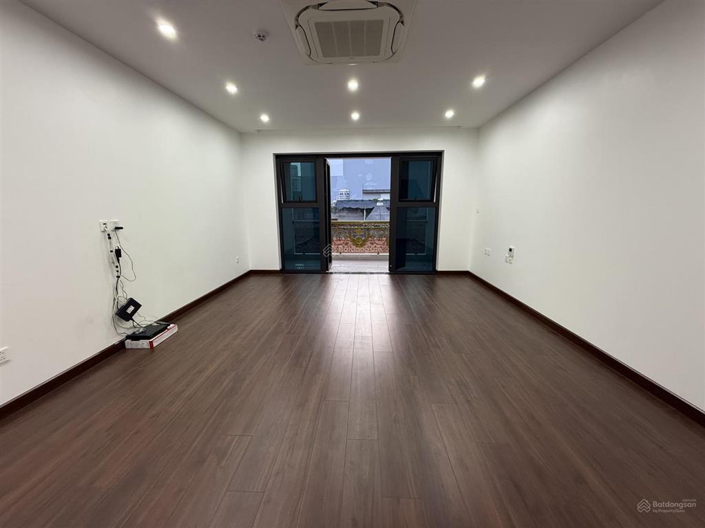 Chính chủ cho thuê mbkd và vp phố hoàng văn thái từ 814 triệu  toà nhà mới  pccc