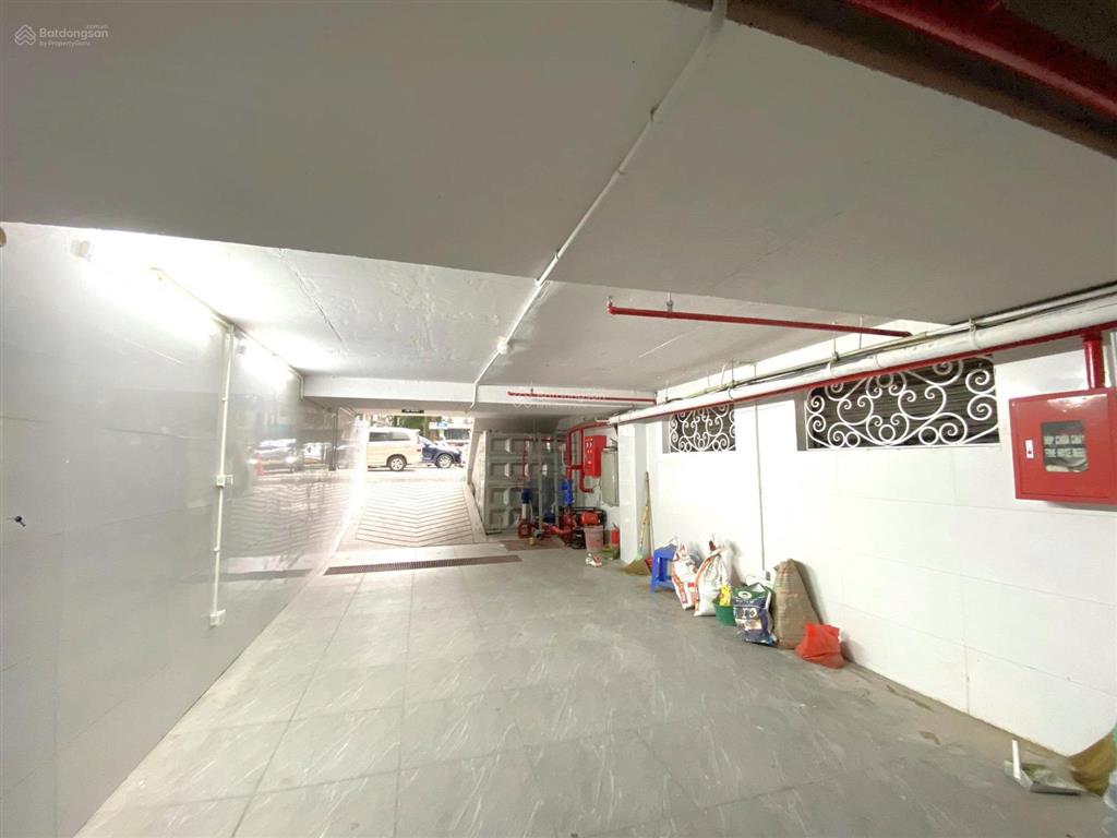 Chính chủ cho thuê văn phòng và mặt bằng lô góc phố hoàng quốc việt  100m2  pccc đạt chuẩn
