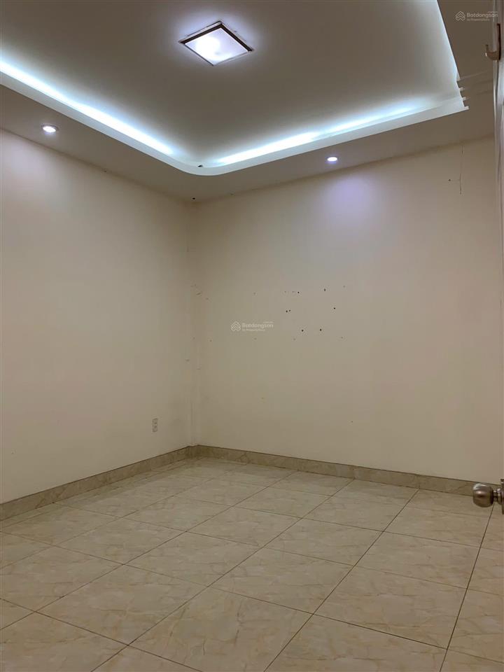 Cho thuê nhà mt đường điện biên phủ dt 4x18 1 trệt 2 lầu gần chợ bàn cờ, khu vực kinh doanh !