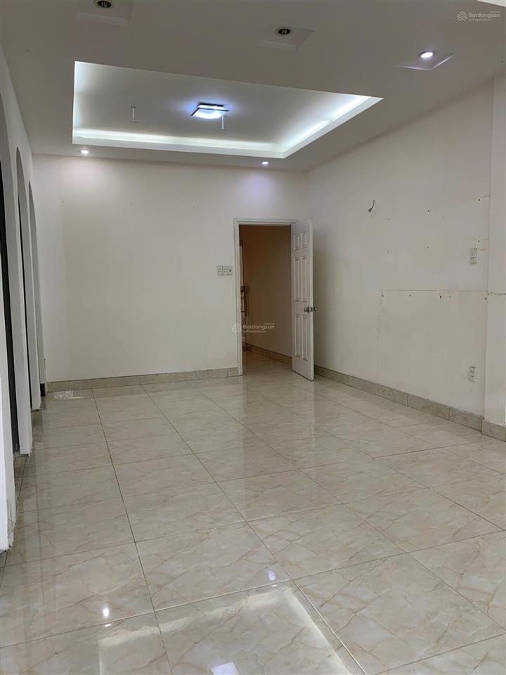 Cho thuê nhà mt đường điện biên phủ dt 4x18 1 trệt 2 lầu gần chợ bàn cờ, khu vực kinh doanh !
