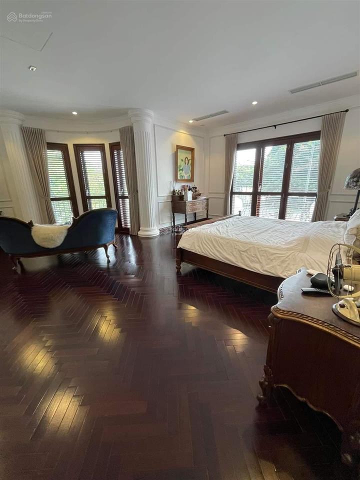 Bán biệt thự ciputra 230 m2. 4 tầng thang máy, lô góc 3 thoáng, mặt tiền 10m , 79 tỷ