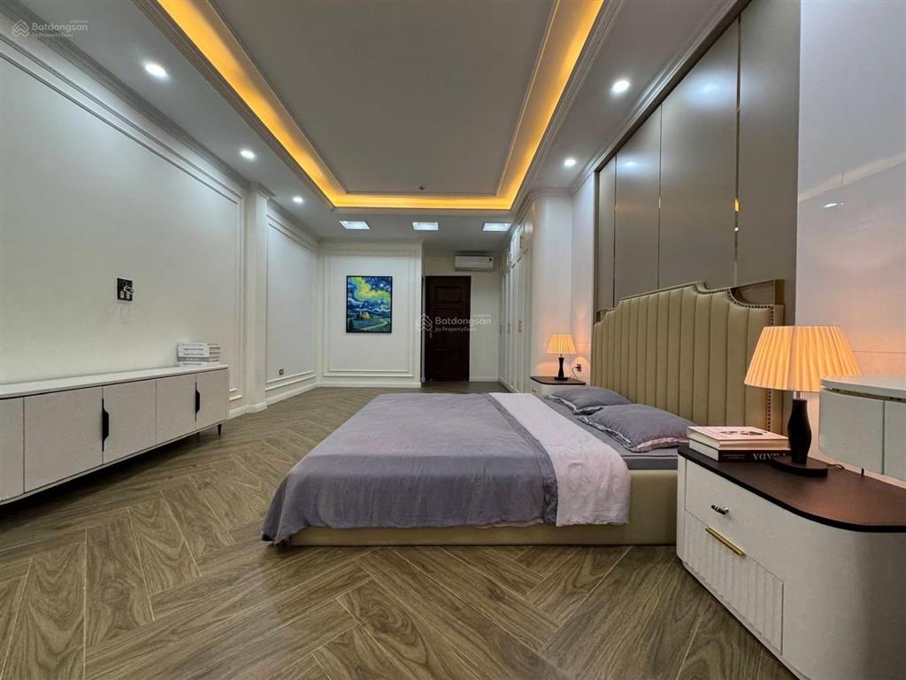 Bán nhà phố nguyên hồng đống đa ô tô tránh lô góc kinh doanh đỉnh 52m 7 tầng thang máy 28 tỷ