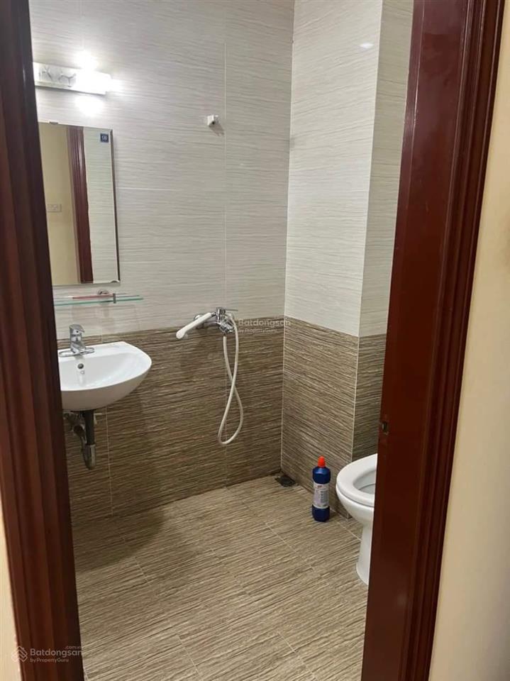 Bán căn hộ chung cư phố hoàng đạo thuý 120 m2, 3 ngủ, 2wc, tầng 8 giá 9,4 tỷ
